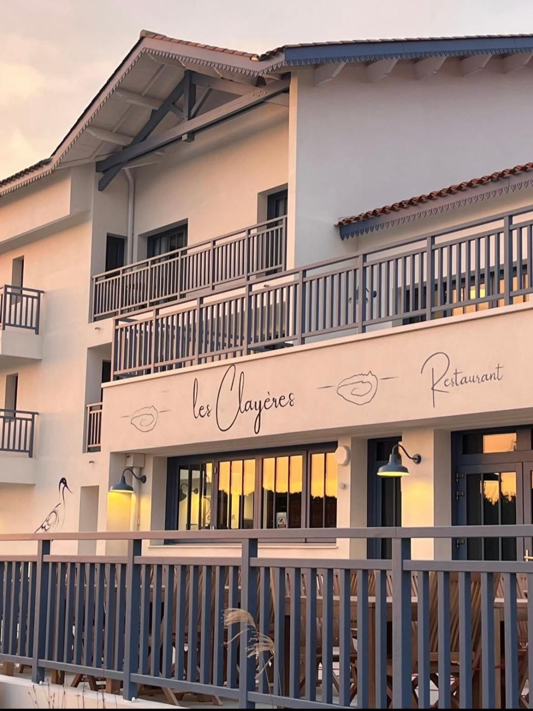 frontage hotel les clayeres